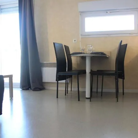 La Rochelle, 1 Pièce, 4 Personnes - Fr-1-246-311 Appartement *